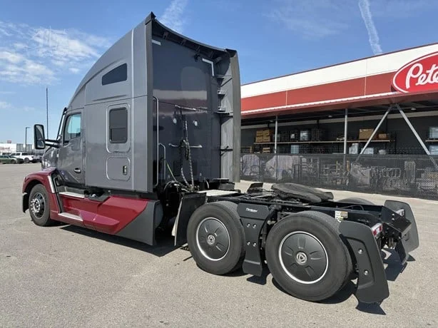 2025 Kenworth T680 in Idaho Falls, ID — photo 3