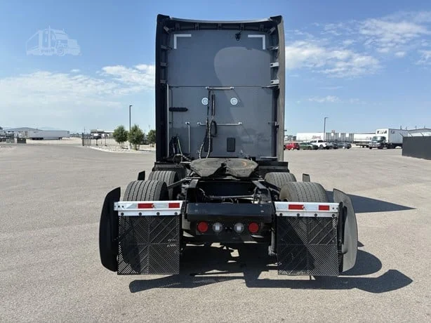 2025 Kenworth T680 in Idaho Falls, ID — photo 4
