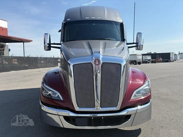 2025 Kenworth T680 in Idaho Falls, ID — photo 8