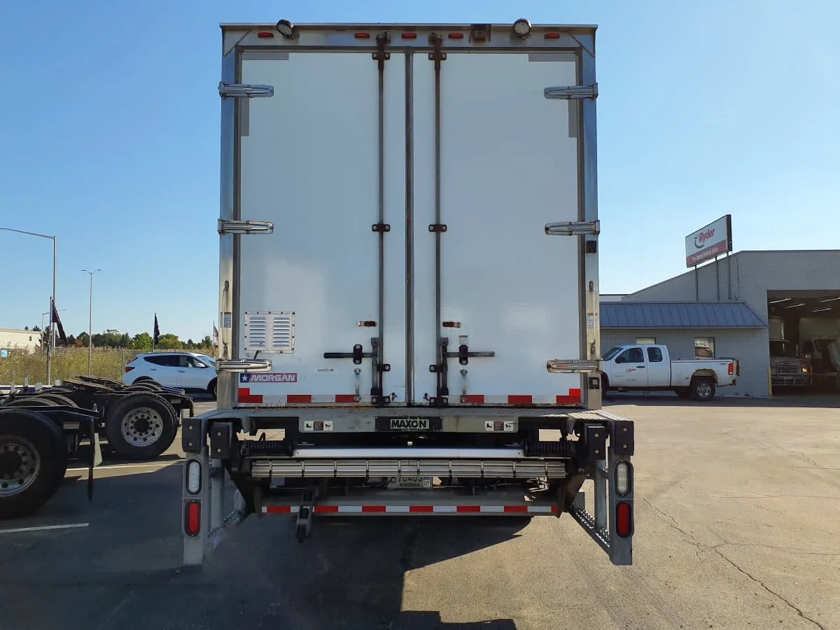 2016 Freightliner M2 106 - image 5