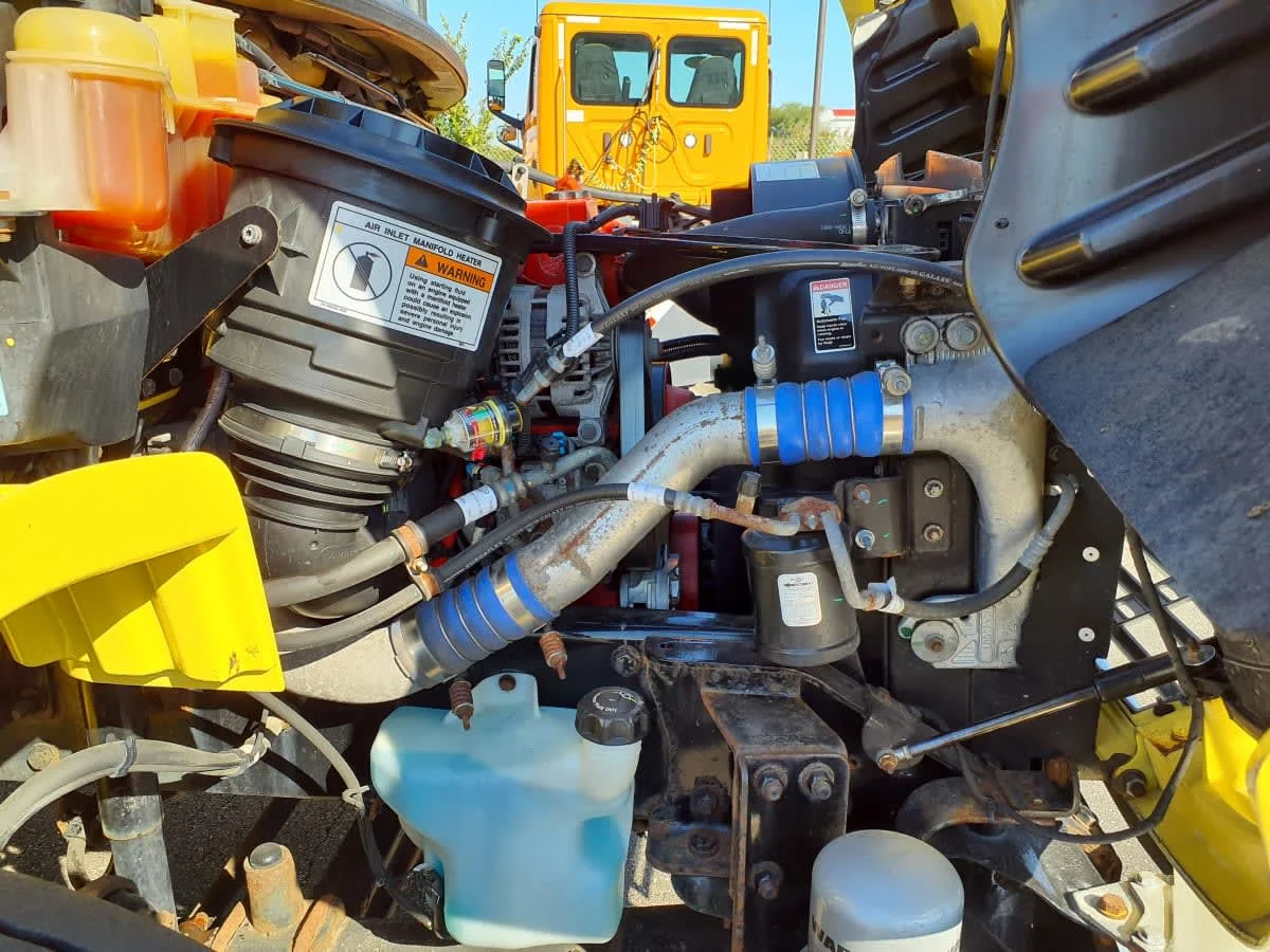 2016 Freightliner M2 106 - image 12