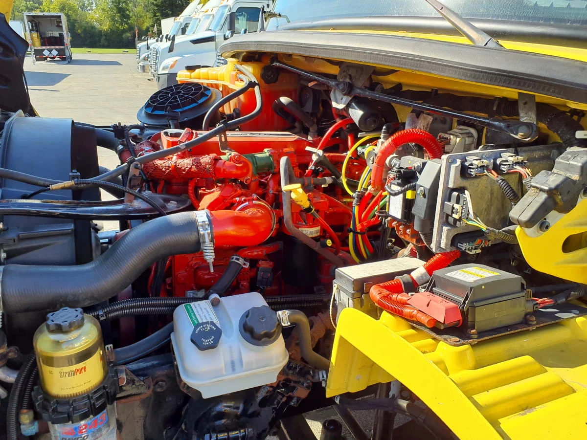 2016 Freightliner M2 106 - image 9