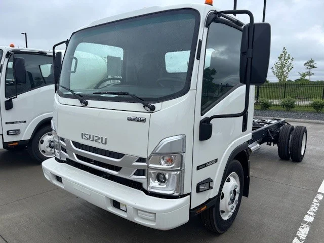 2025 Isuzu in Ankeny, IA — photo 2