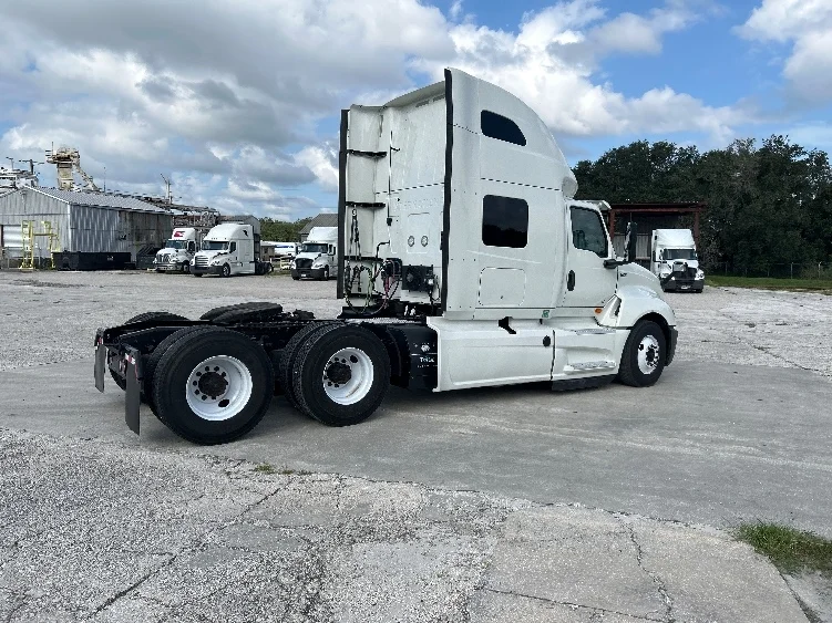 2020 International LT in Tampa, FL — photo 7