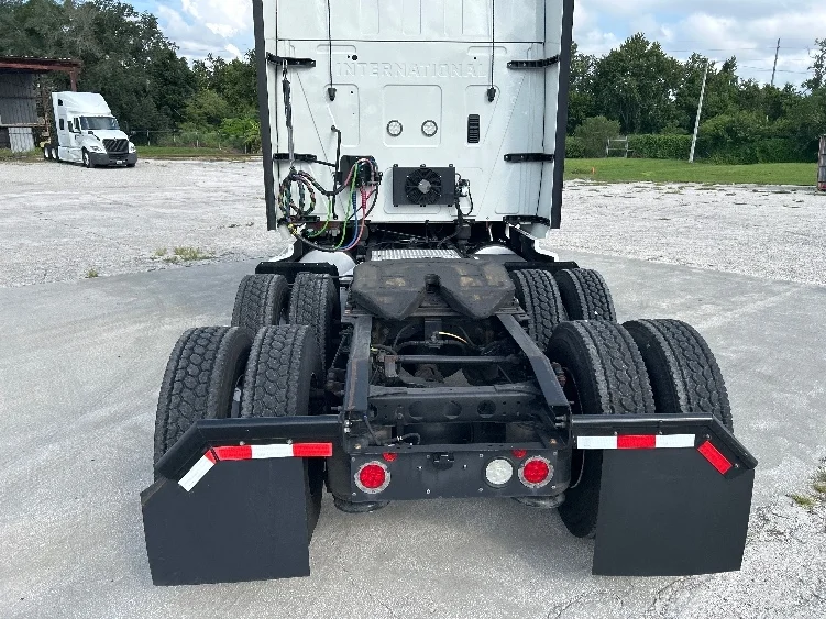 2020 International LT in Tampa, FL — photo 6