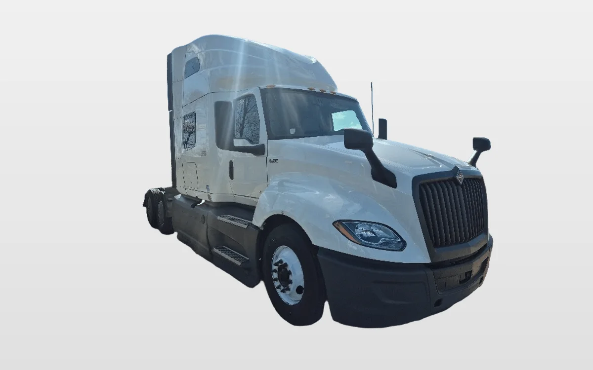 2023 International LT - image 1