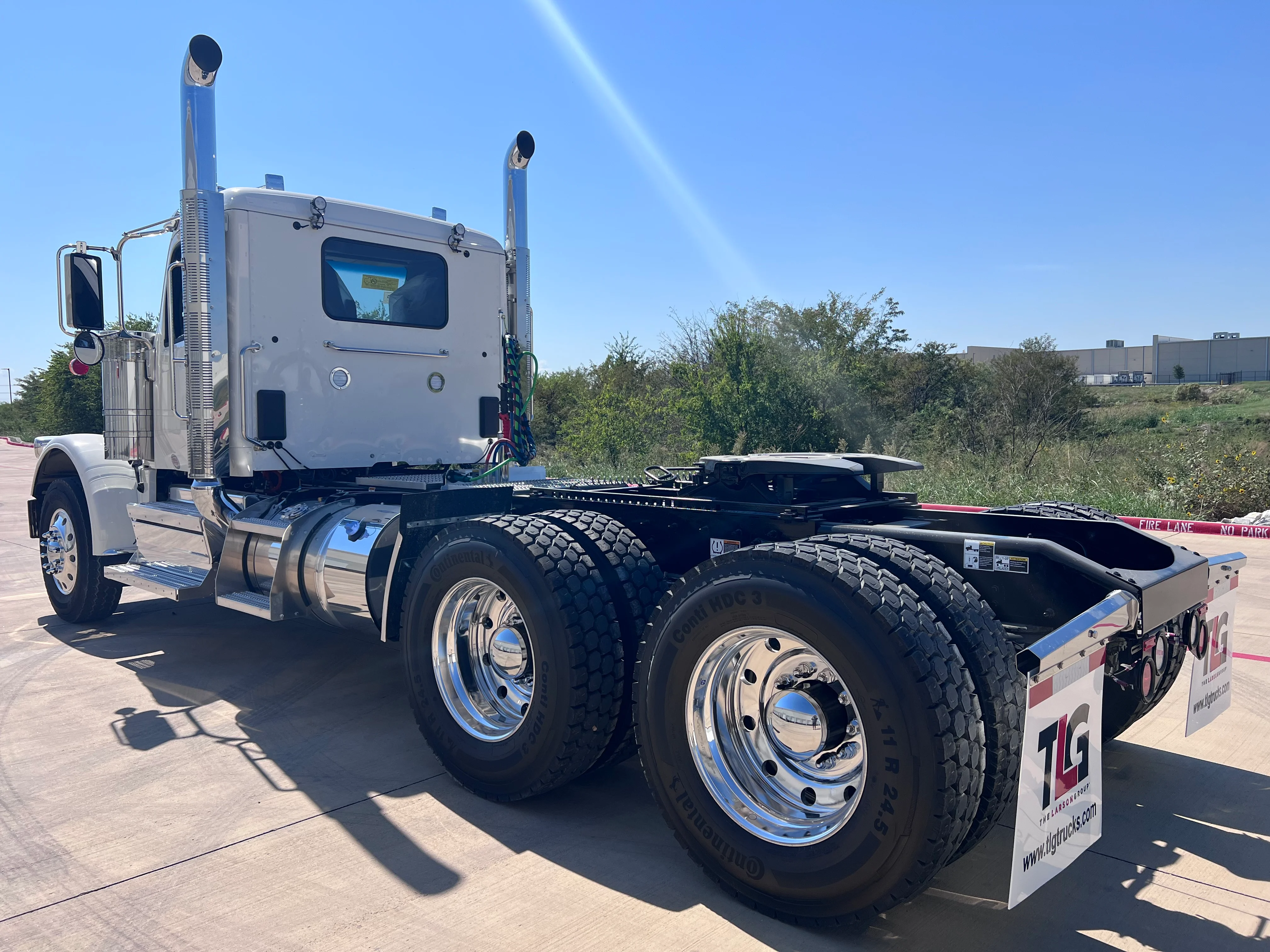 2026 Peterbilt 589 in Fort Smith, AR — photo 3