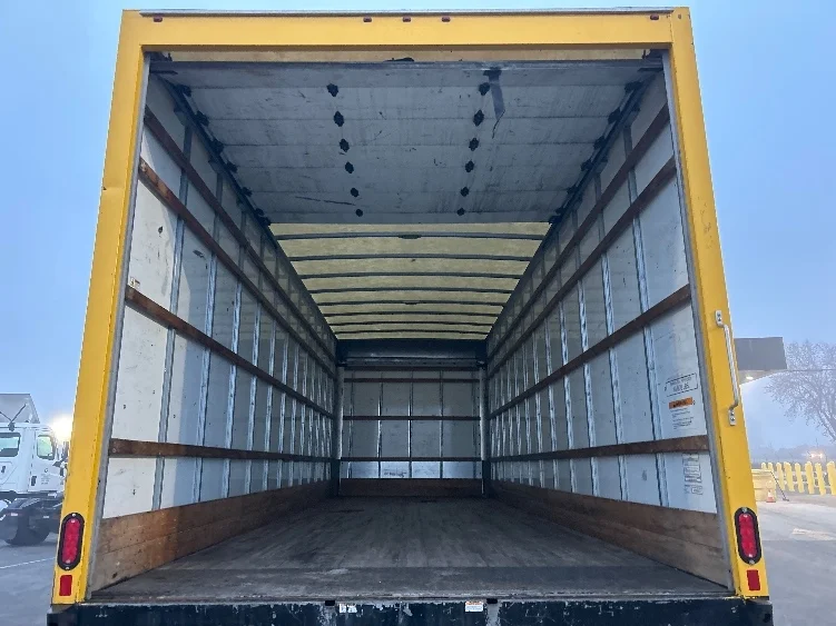 2021 International MV - image 8