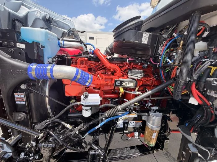 2027 Peterbilt 567 — photo 19