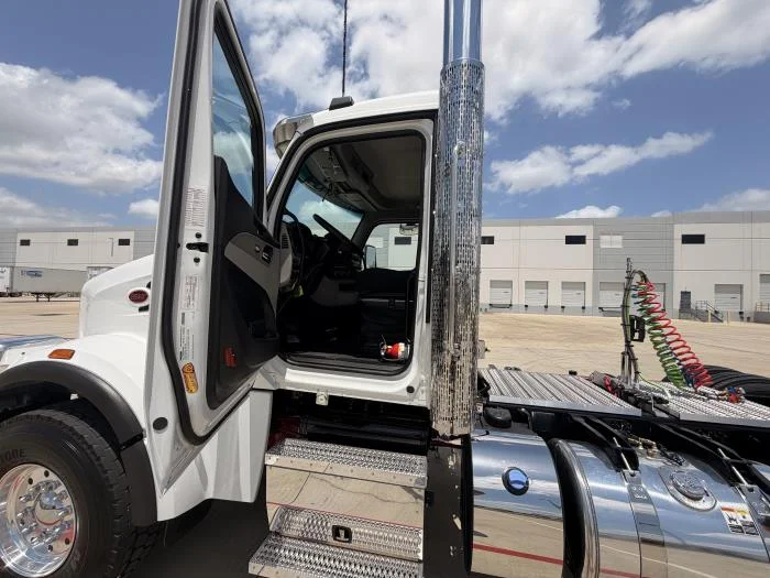 2027 Peterbilt 567 — photo 20