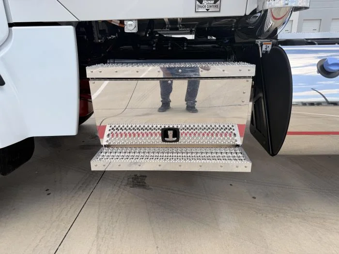 2027 Peterbilt 567 — photo 16