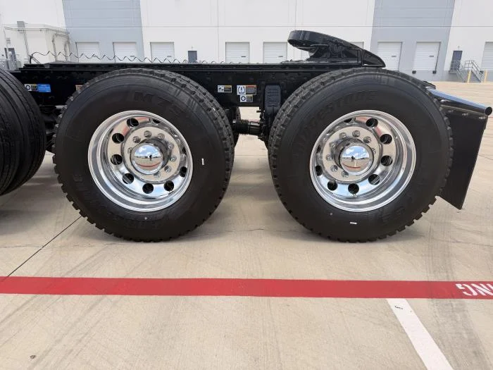 2027 Peterbilt 567 — photo 13