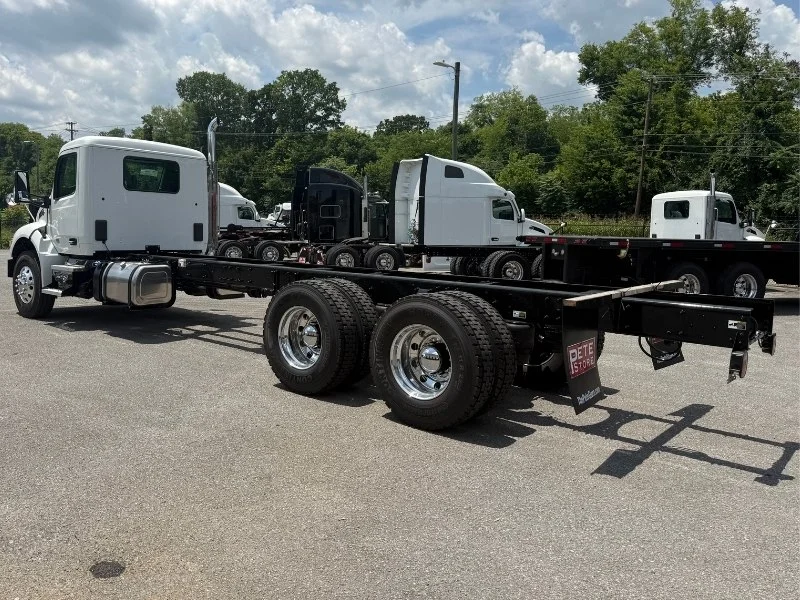 2027 Peterbilt 548 in Knoxville, TN — photo 11
