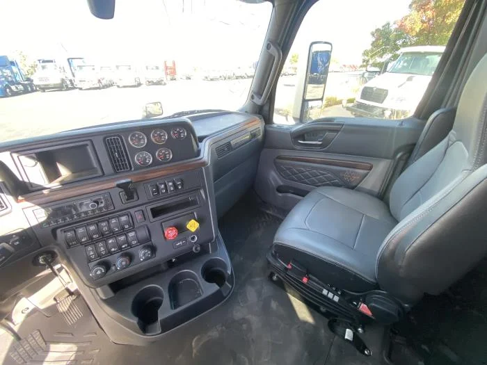 2026 International LT - image 12