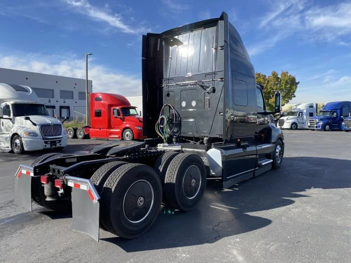 2026 International LT - image 6