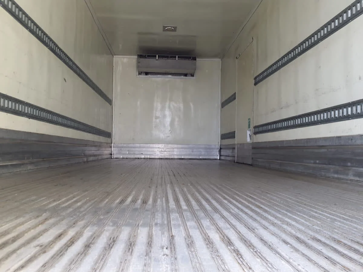 2019 Freightliner M2 106 in Springfield, MA — photo 9