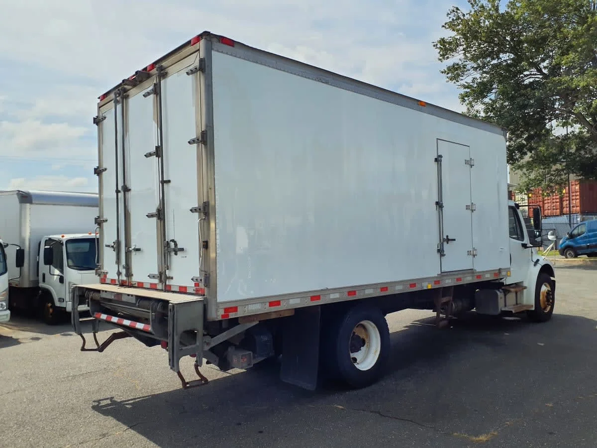 2019 Freightliner M2 106 in Springfield, MA — photo 4