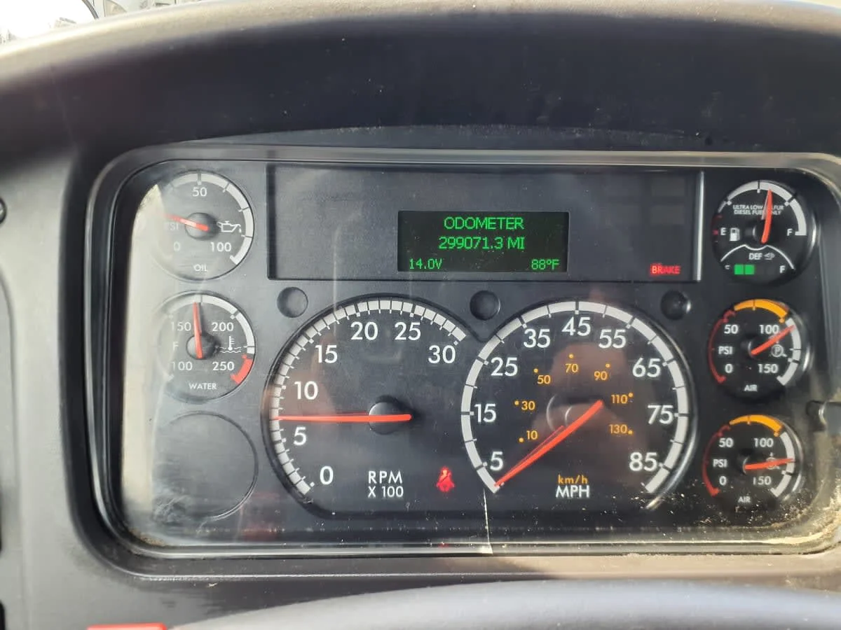 2019 Freightliner M2 106 in Springfield, MA — photo 11