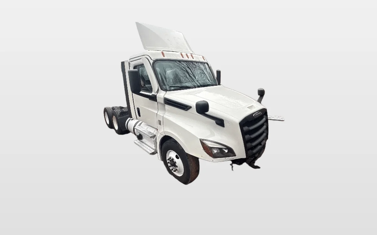 2021 Freightliner - image 1