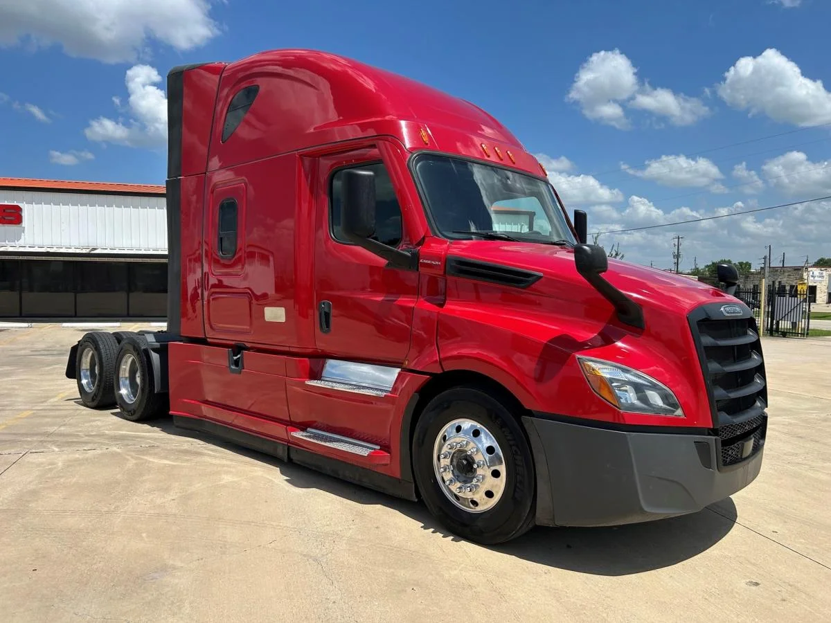 2023 Freightliner Cascadia in Pharr, TX