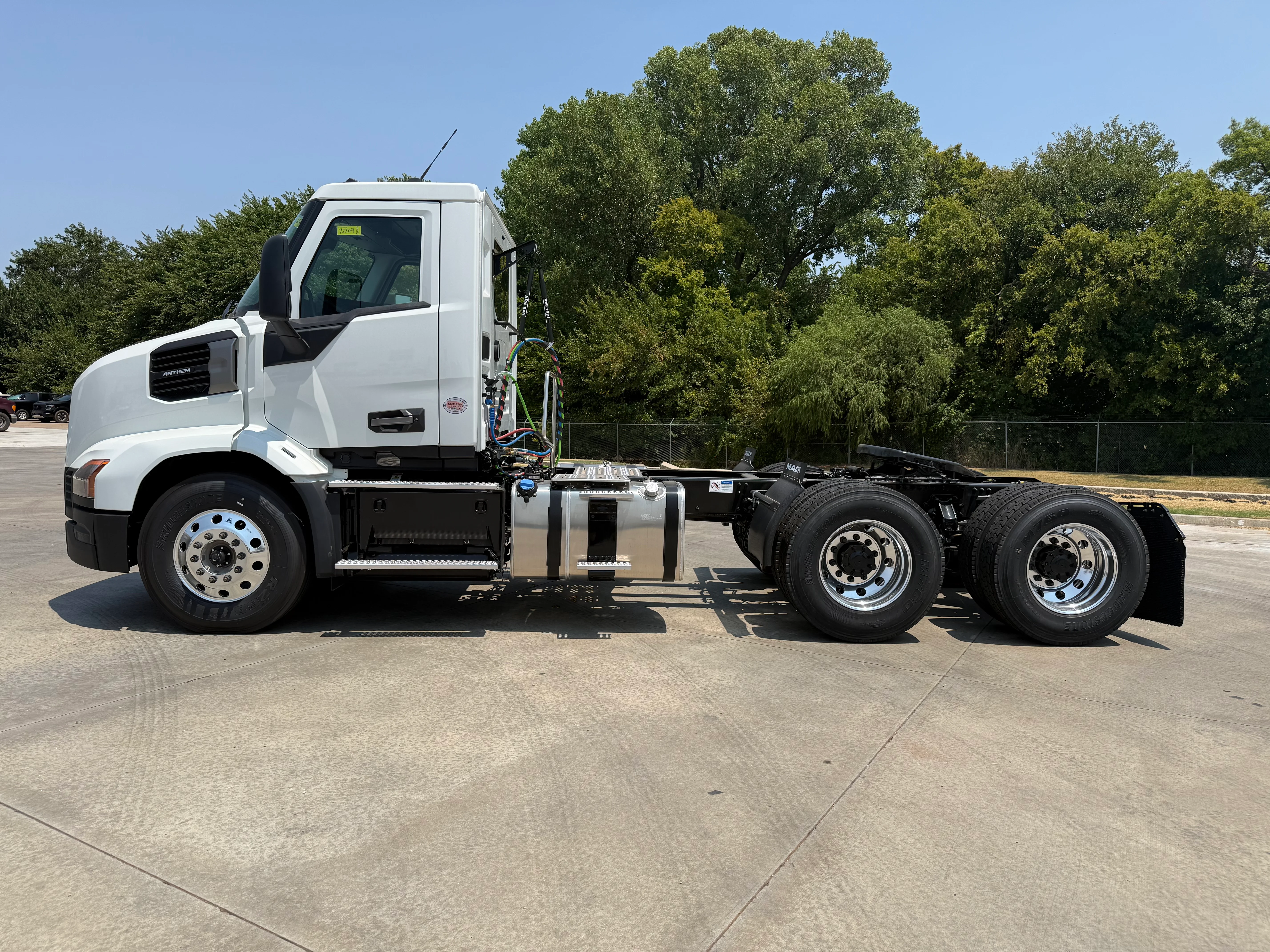 2027 Mack Anthem in Oklahoma City, OK — photo 8