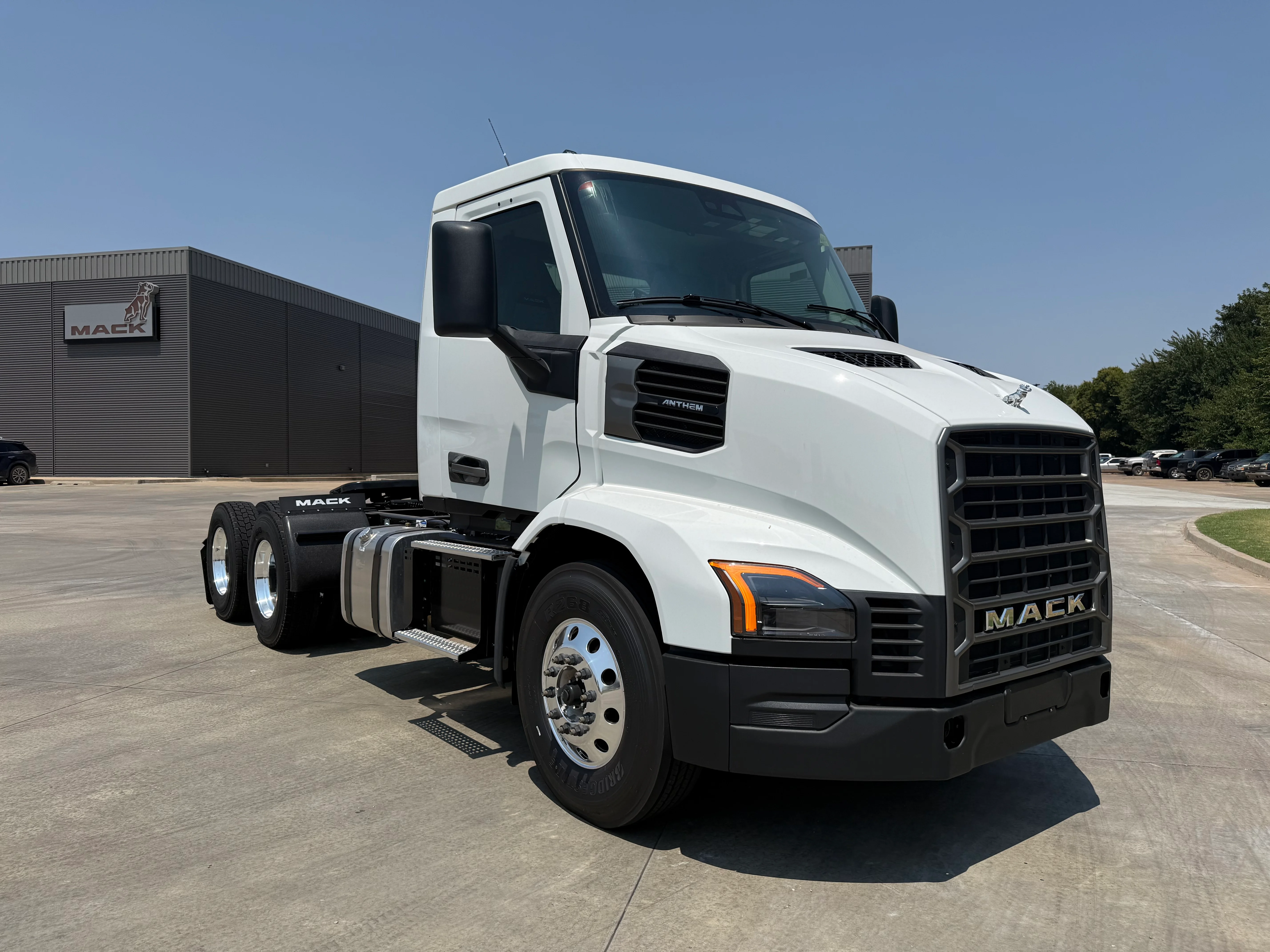 2027 Mack Anthem in Oklahoma City, OK — photo 3