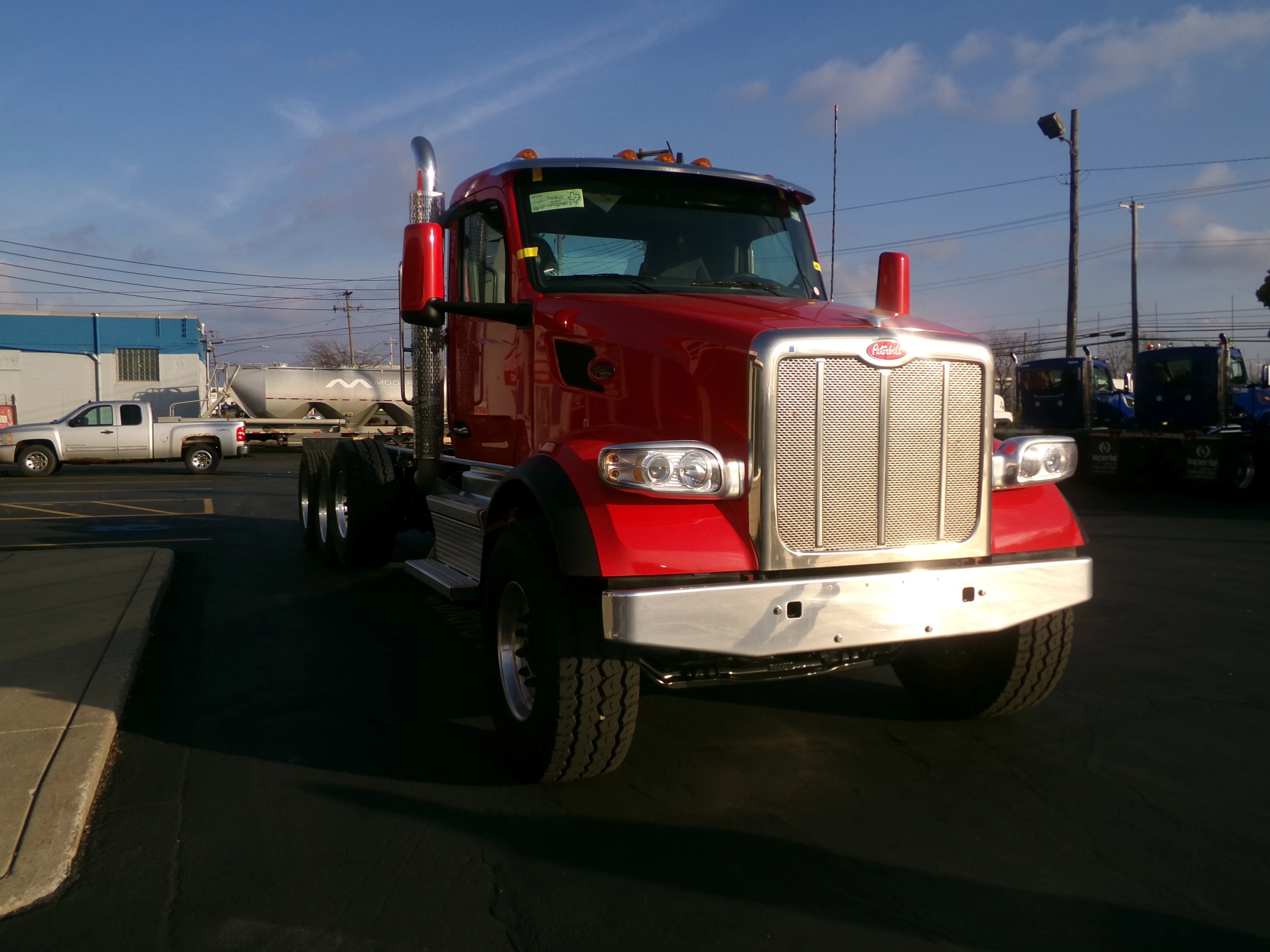 2025 Peterbilt 567 in Buffalo, NY — photo 2