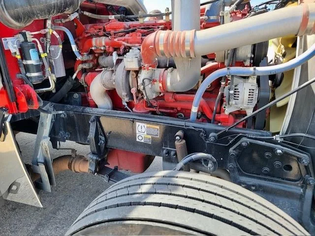 2022 Peterbilt 389 - image 25