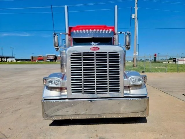 2022 Peterbilt 389 - image 11