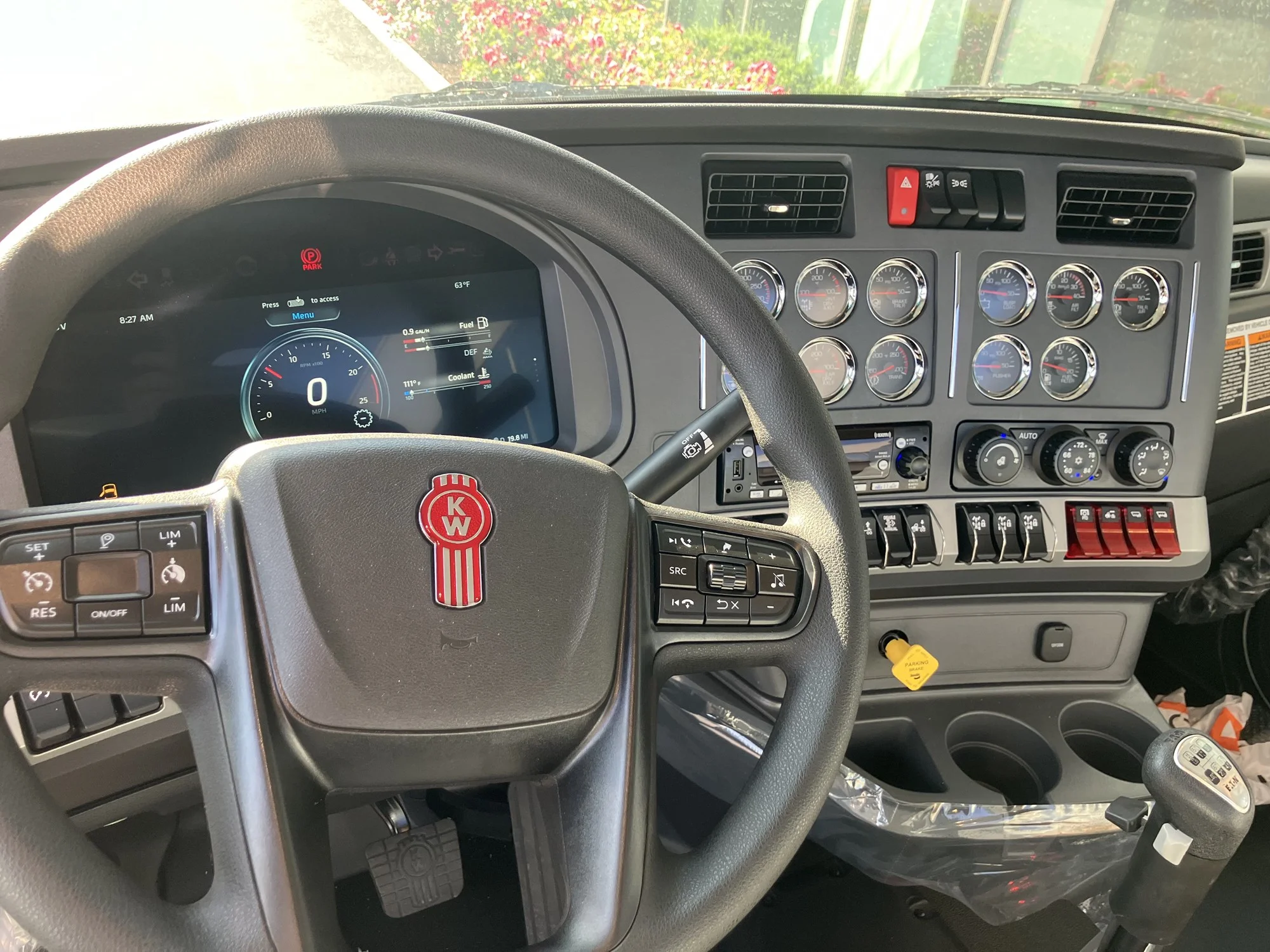 2026 Kenworth T880 - image 6