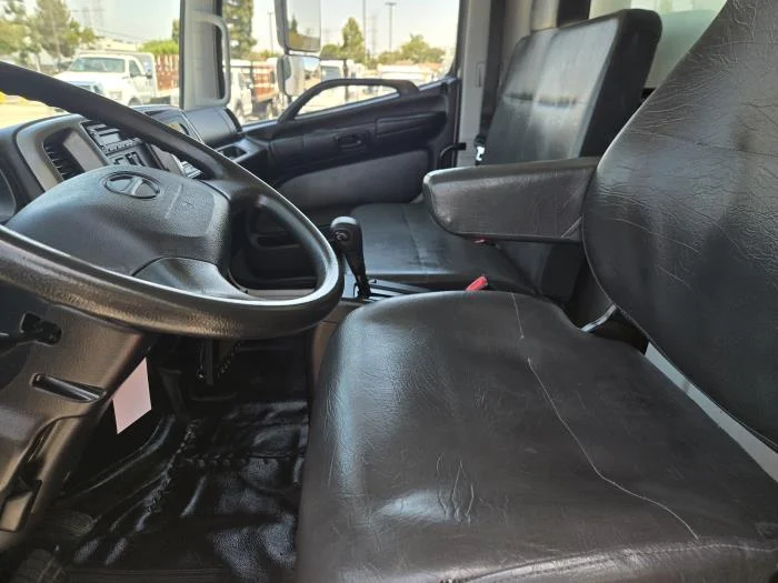 2019 Hino 268 — photo 14