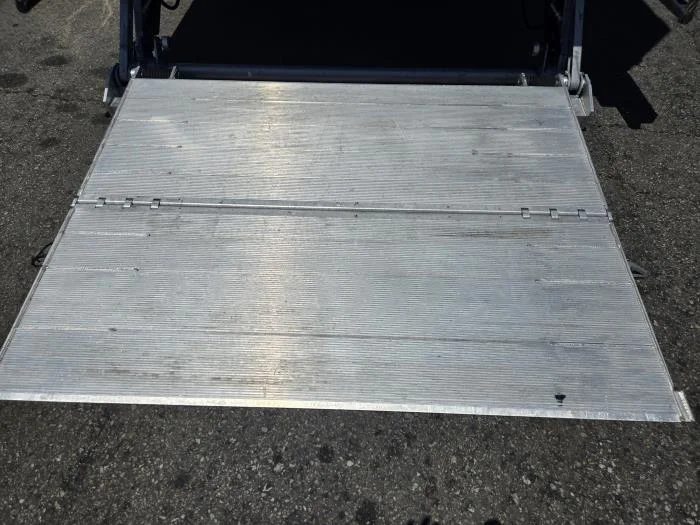 2019 Hino 268 — photo 12