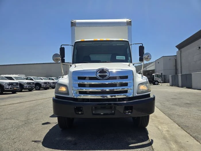 2019 Hino 268 — photo 6