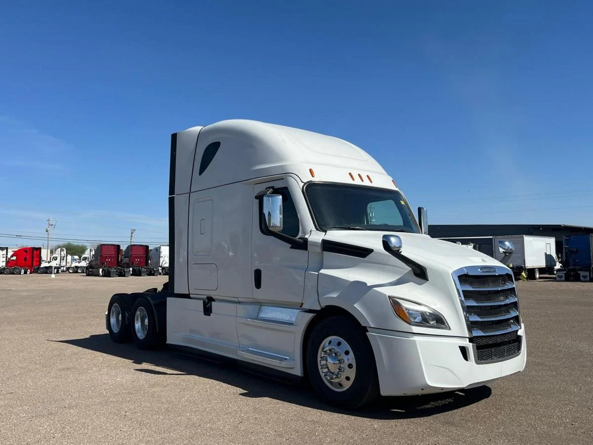 2022 Freightliner Cascadia in Laredo, TX