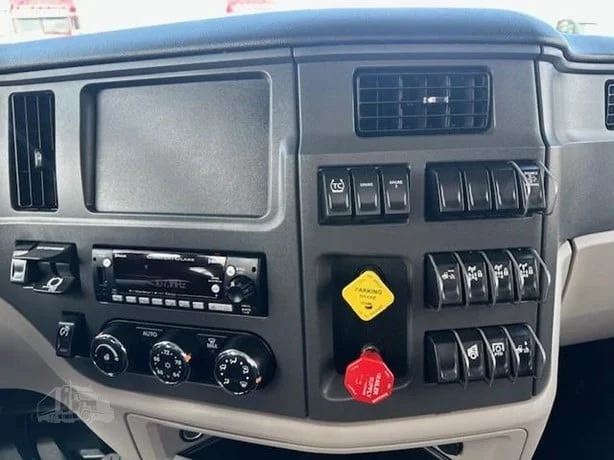 2024 Peterbilt 567 - image 14