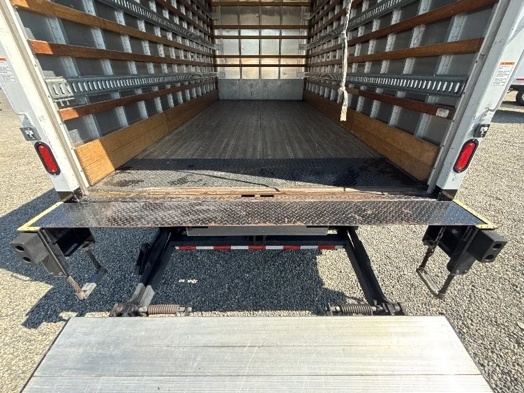 2020 Isuzu NRR in West Sacramento, CA — photo 10