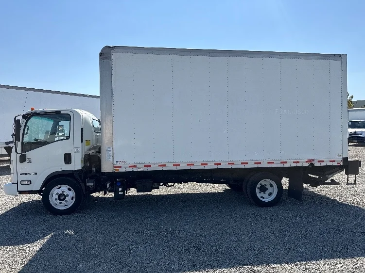 2020 Isuzu NRR in West Sacramento, CA — photo 4