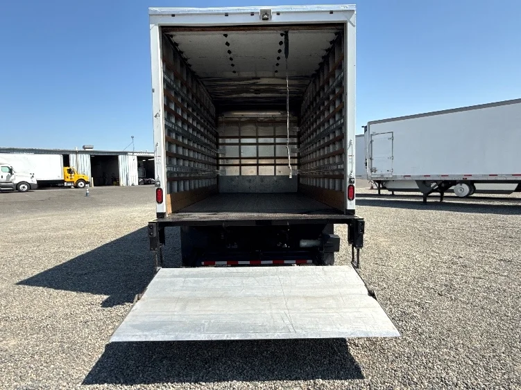 2020 Isuzu NRR in West Sacramento, CA — photo 9
