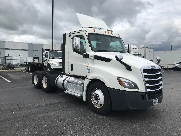 2020 Freightliner Cascadia in Indianapolis, IN