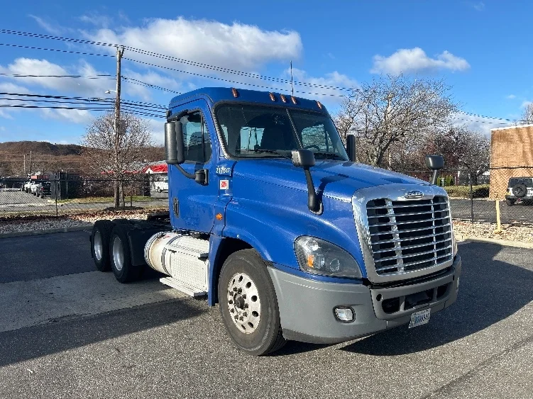 2019 Freightliner Cascadia in West Babylon, NY