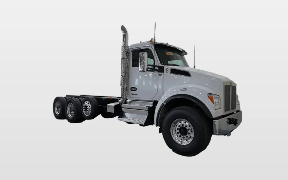 2026 Kenworth T880 - image 1