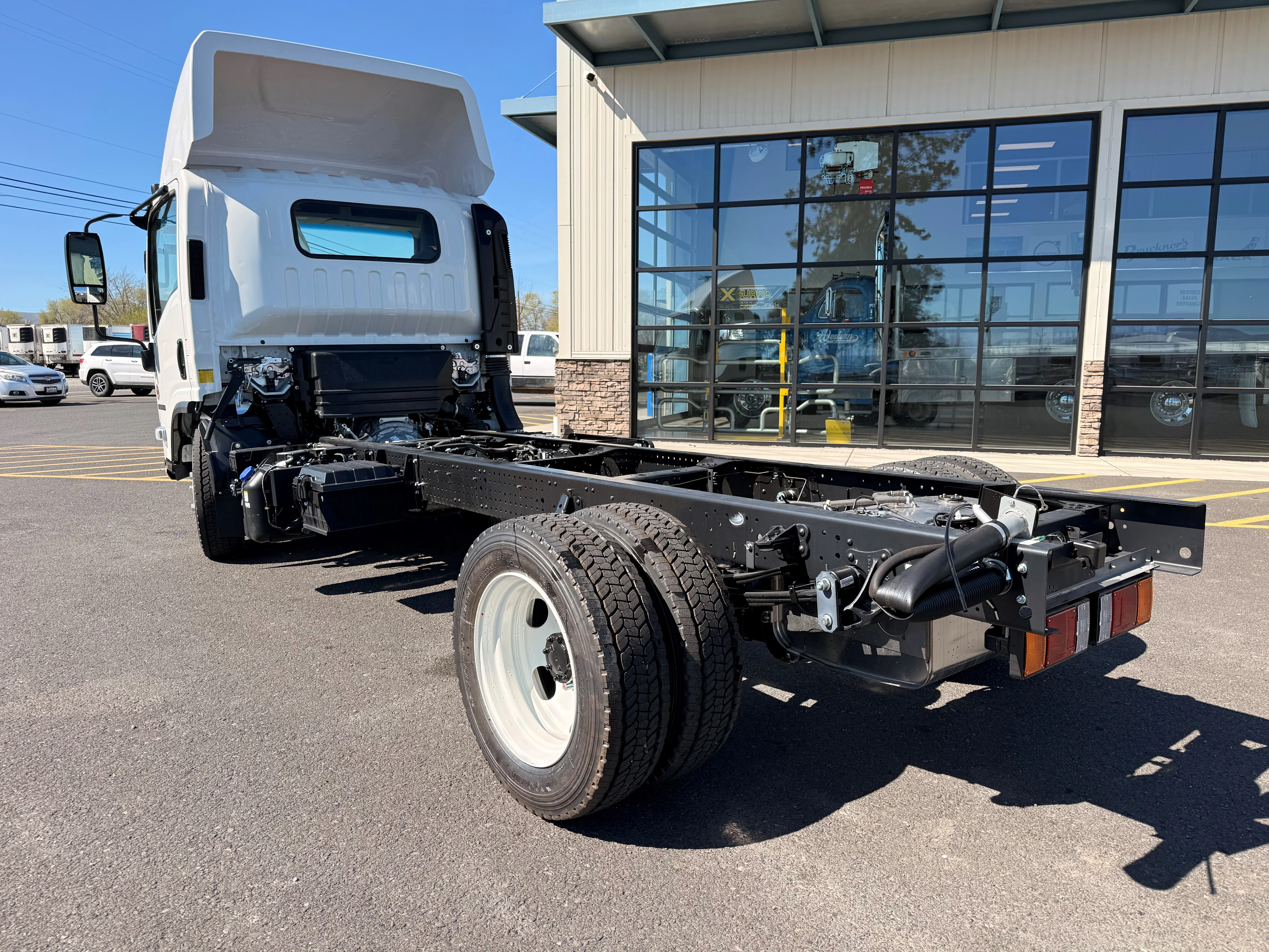 2026 Isuzu NPR in Yakima, WA — photo 7
