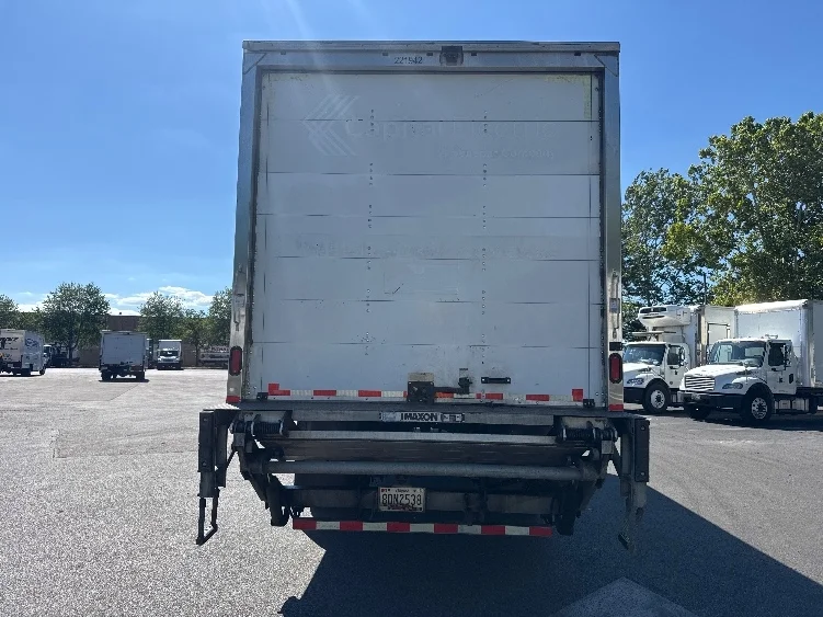 2019 Freightliner eM2 in Capitol Heights, MD — photo 7