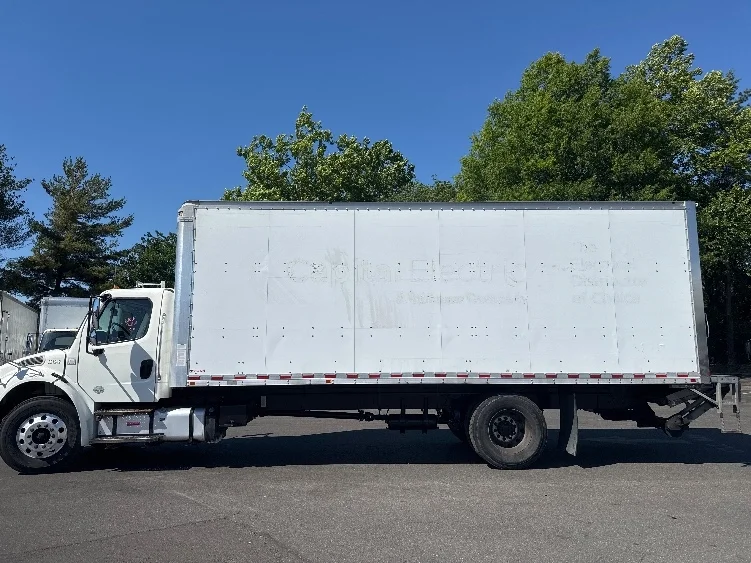 2019 Freightliner eM2 in Capitol Heights, MD — photo 4