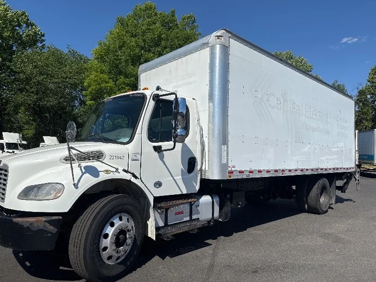 2019 Freightliner eM2 in Capitol Heights, MD — photo 3