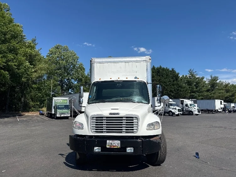 2019 Freightliner eM2 in Capitol Heights, MD — photo 2