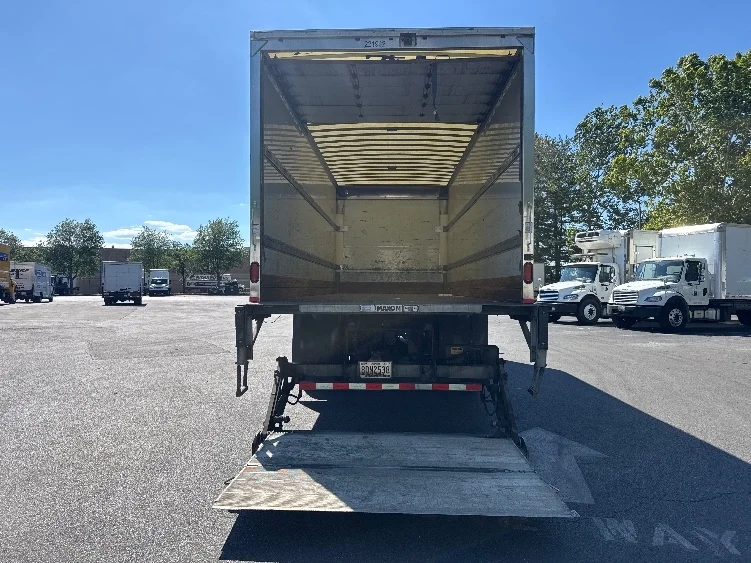 2019 Freightliner eM2 in Capitol Heights, MD — photo 9