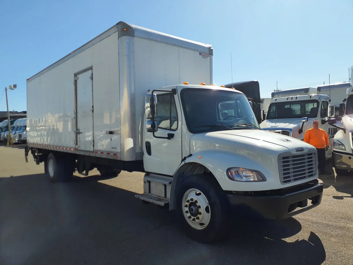 2023 Freightliner M2 106 in Springfield, MA — photo 3