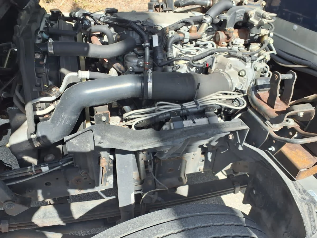 2019 Isuzu NQR in Davie, FL — photo 10