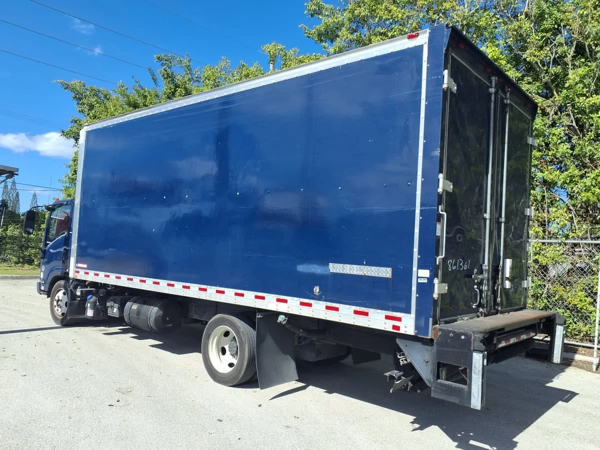 2019 Isuzu NQR in Davie, FL — photo 6
